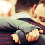 Le 5 canzoni italiane da ascoltare dopo la fine di una storia d'amore