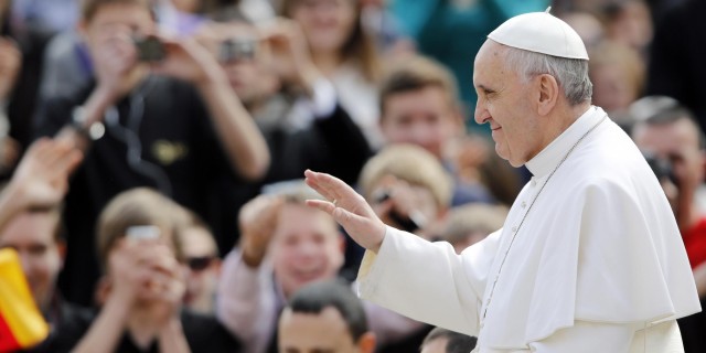 Papa Francesco esalta le donne e i giovani