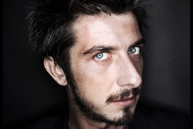 Petizione shock su internet: "50mila firme affinchè Paolo Ruffini si tolga la vita" Petizione shock su internet: "50mila firme affinchè Paolo Ruffini si tolga la vita"