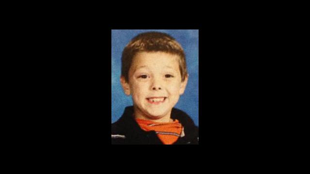 Tyler, bambino-eroe: muore per salvare tutta la sua famiglia da un incendio Tyler, bambino-eroe: muore per salvare tutta la sua famiglia da un incendio