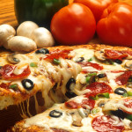 10 Ragioni Scientifiche per cui dovremmo Mangiare più Pizza