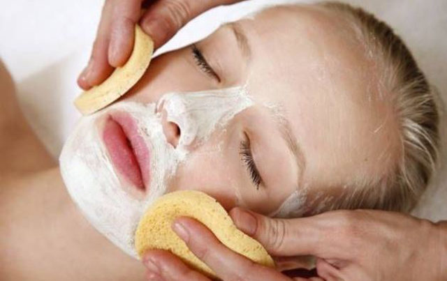 esfoliazione macchie scure viso