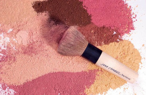 Gli Ingredienti più Strani (e più Disgustosi) che ci Sono nei Cosmetici Gli Ingredienti più Strani (e più Disgustosi) che ci Sono nei Cosmetici