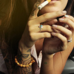 9 Cattive Abitudini che ti Fanno Invecchiare Prima del Tempo
