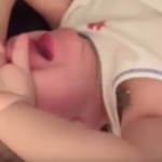 Ricatta l'ex Marito Picchiando il Figlio e Inviandogli il Video delle Percosse. Ecco Cos'è Successo