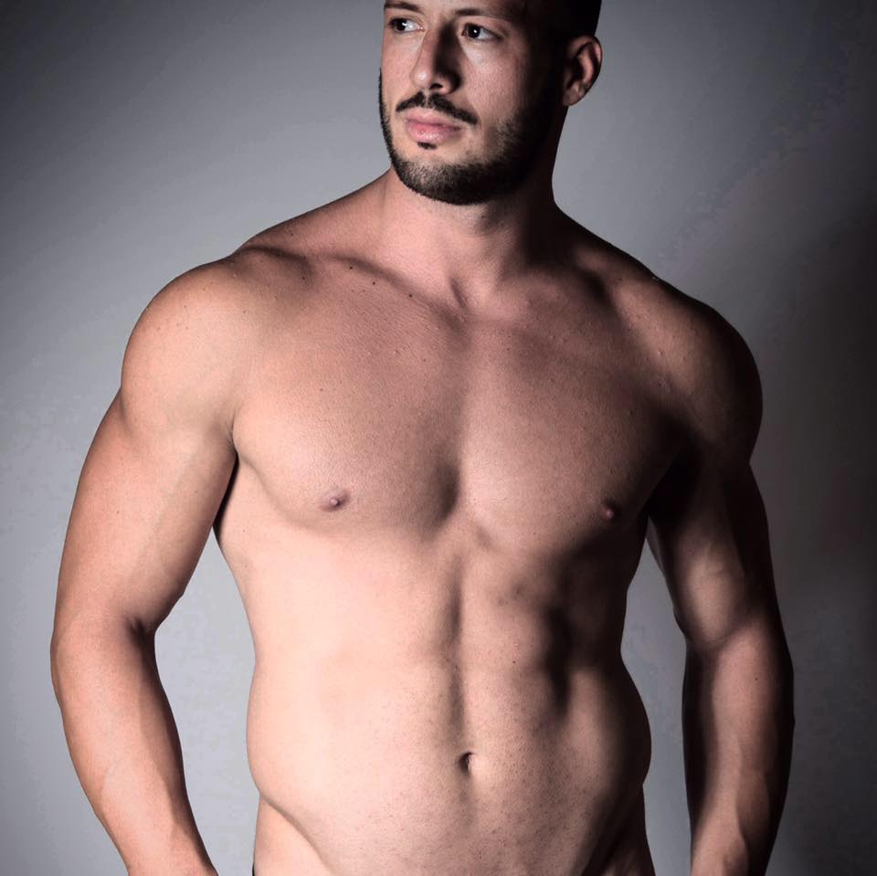 Il Carabiniere Più Sexy D'Italia