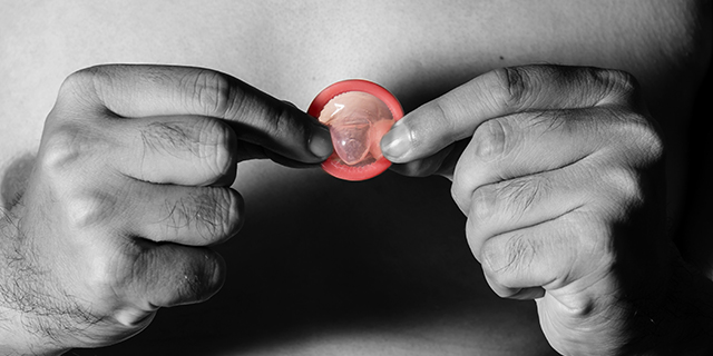 Quando lui si sfila il preservativo: subire violenza senza rendersene conto. La storia di Stella. Quando lui si sfila il preservativo: subire violenza senza rendersene conto. La storia di Stella.
