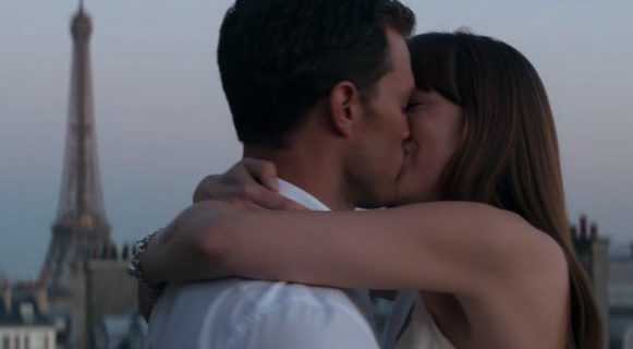 Cinquanta Sfumature di Rosso: ecco il primo teaser. Luna di miele hot per Christian e Anastasia Cinquanta Sfumature di Rosso: ecco il primo teaser. Luna di miele hot per Christian e Anastasia