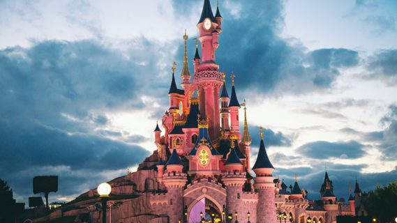 Disneyland Paris è alla ricerca di... cattivi. Se lo sei, manda il tuo cv Disneyland Paris è alla ricerca di... cattivi. Se lo sei, manda il tuo cv