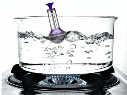 Benefici e controindicazioni dell'acqua distillata e come farla in casa Benefici e controindicazioni dell'acqua distillata e come farla in casa