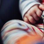 La violenza atroce di chi insulta la mamma che ha dimenticato la figlia in auto La violenza atroce di chi insulta la mamma che ha dimenticato la figlia in auto