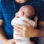 Neonata down rifiutata da 7 famiglie adottive, per lei l'amore di un papà single