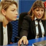 "Piacere, sono la cagna": Emma Marrone incontra uno dei ragazzi che la insultano sul web "Piacere, sono la cagna": Emma Marrone incontra uno dei ragazzi che la insultano sul web