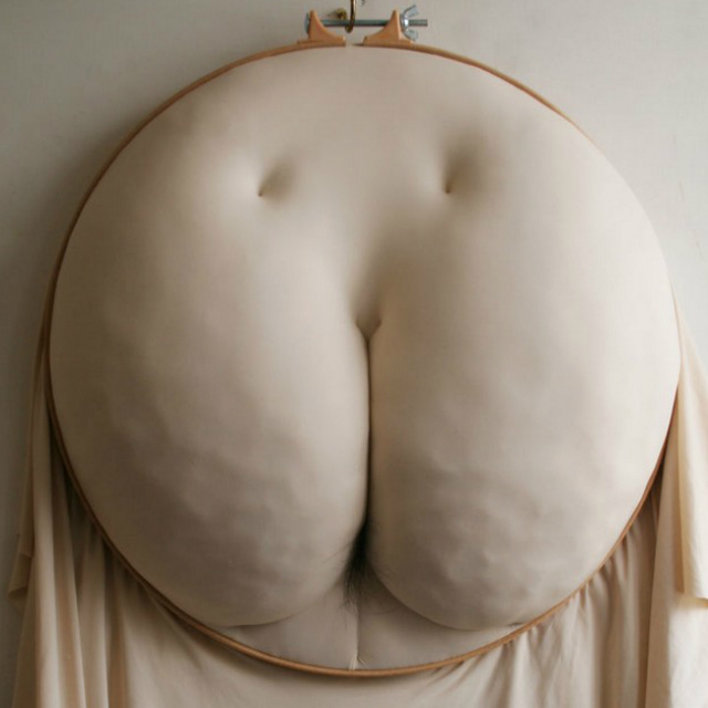 Il vero corpo delle donne in 13 opere di Sally Hewett