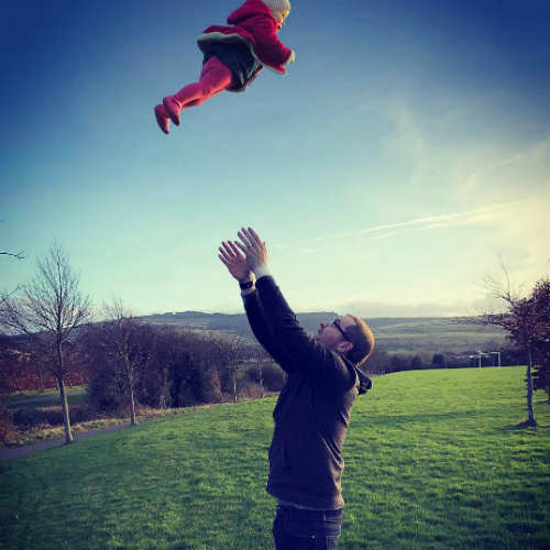 Il papà peggiore al mondo? No, è solo Photoshop e Hanna è una bimba molto speciale