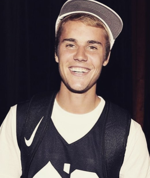 Justin Bieber: eccessi e redenzioni tra malattia di Lyme e lettura della Bibbia