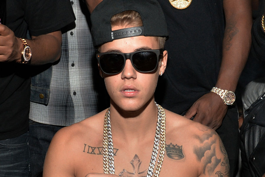 Justin Bieber: eccessi e redenzioni tra malattia di Lyme e lettura della Bibbia