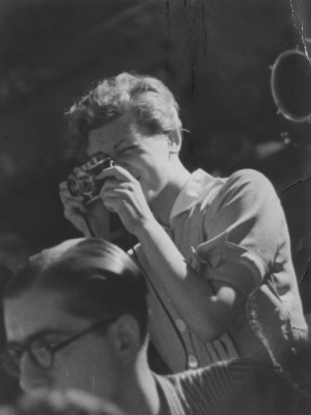 L'ultima foto e le parole sul letto di morte di Gerda Taro, "la ragazza con la leica"