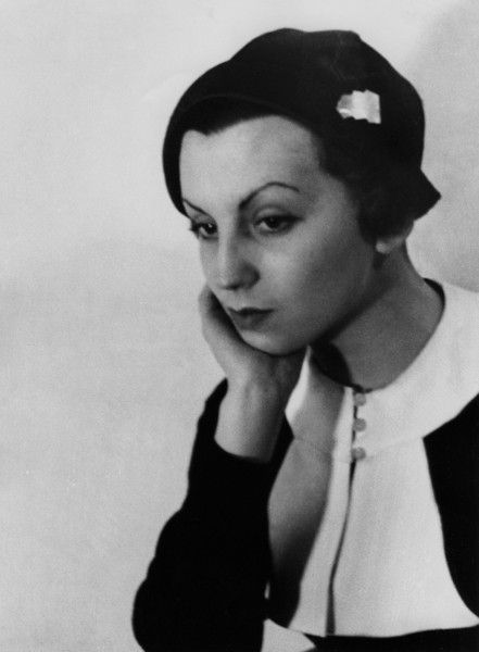 L'ultima foto e le parole sul letto di morte di Gerda Taro, "la ragazza con la leica"