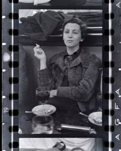 L'ultima foto e le parole sul letto di morte di Gerda Taro, "la ragazza con la leica"