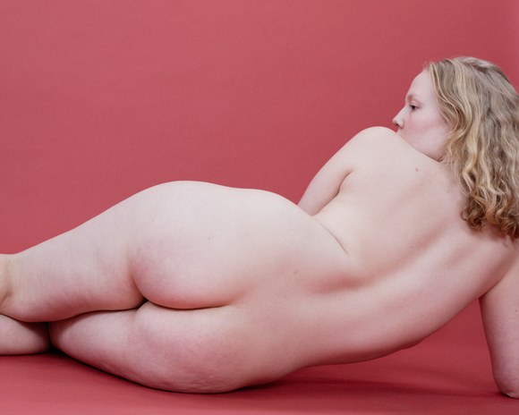 LoveYourLines: 6 donne mostrano e raccontano le loro smagliature