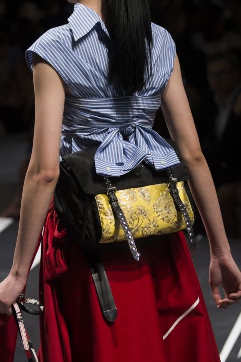 Il ritorno del marsupio: la borsa del 2018 è la fanny pack o belt bag
