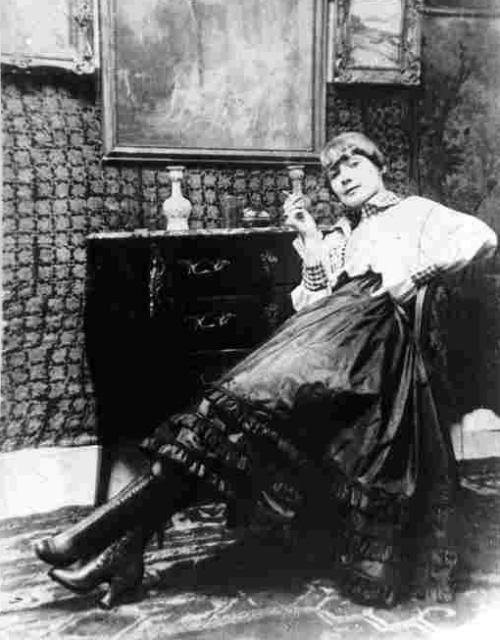 Chi era Lili Elbe, la "Danish girl" che nacque uomo e divenne donna grazie a sua moglie