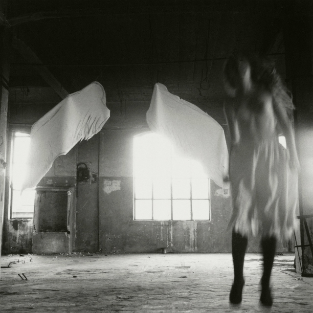 I ritratti disperati di Francesca Woodman, che si suicidò a 22 anni