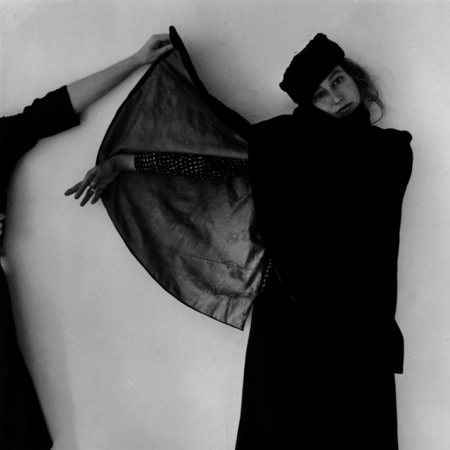 I ritratti disperati di Francesca Woodman, che si suicidò a 22 anni