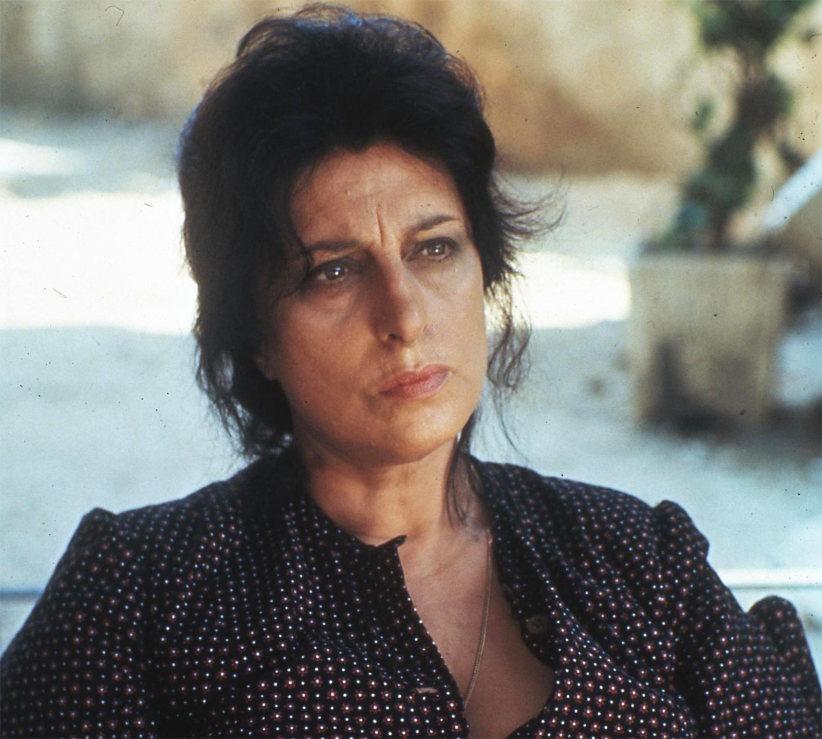 Anna Magnani: una vita intera per imparare a rinunciare a quella carezza