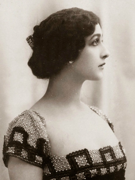 Lina Cavalieri, la "donna più bella del mondo" che diede "il bacio più bello"