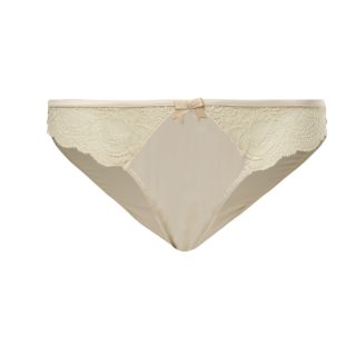 Intimo sposa: quello che le ragazze mettono sotto l'abito nuziale