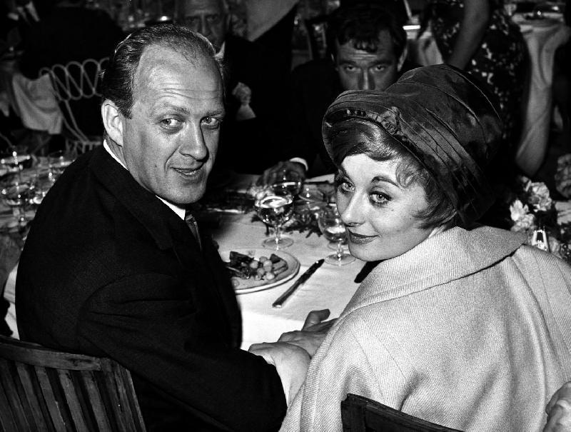 Sandra e Raimondo, l'amore di una vita da "che barba e che noia"