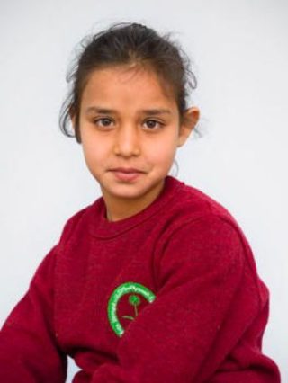 Che faccia hanno i figli della guerra, che non hanno mai conosciuto pace Che faccia hanno i figli della guerra, che non hanno mai conosciuto pace