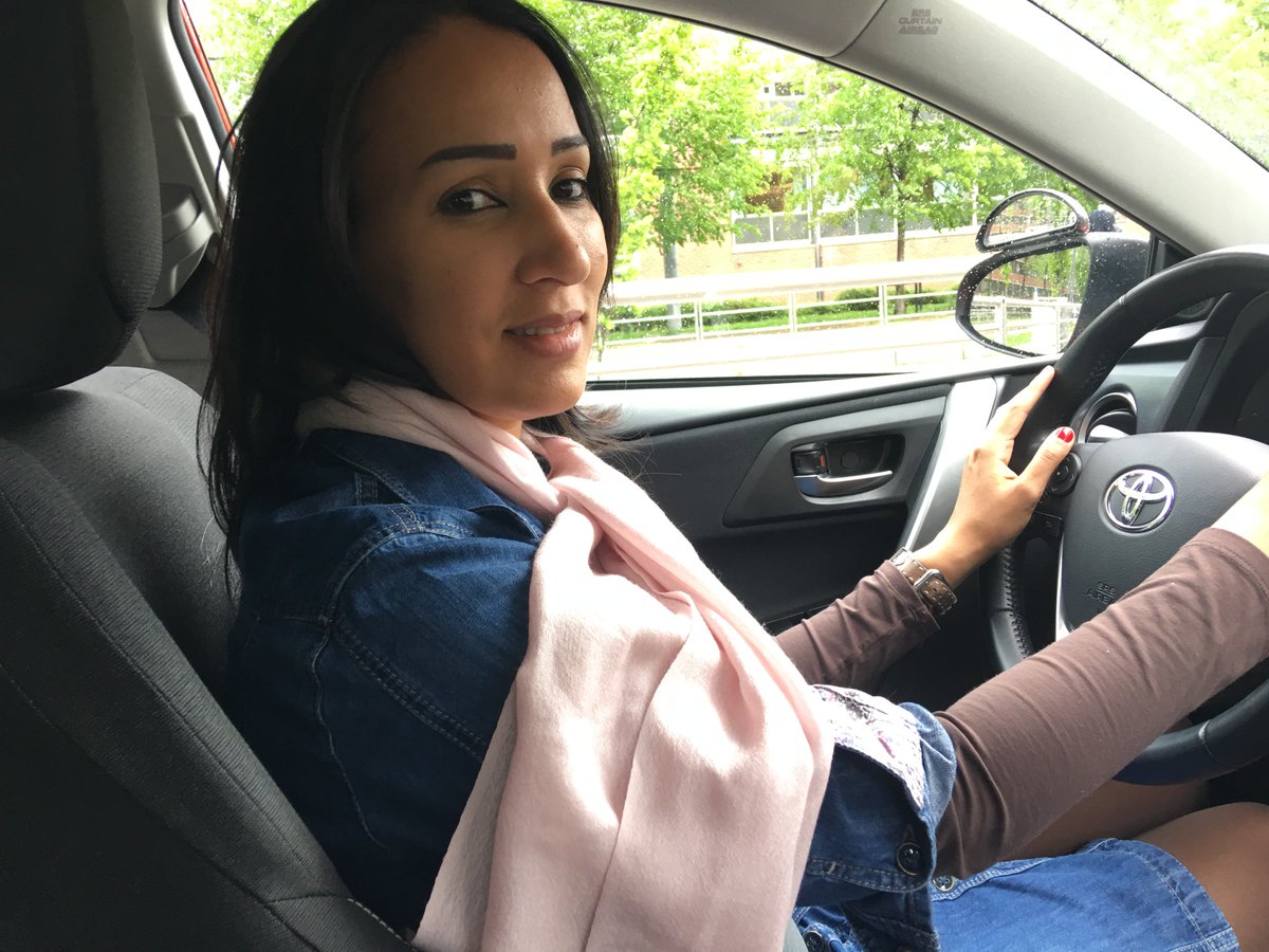 Manal al-Sharif, la ragazza che finì in carcere perché voleva guidare
