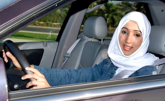 Manal al-Sharif, la ragazza che finì in carcere perché voleva guidare