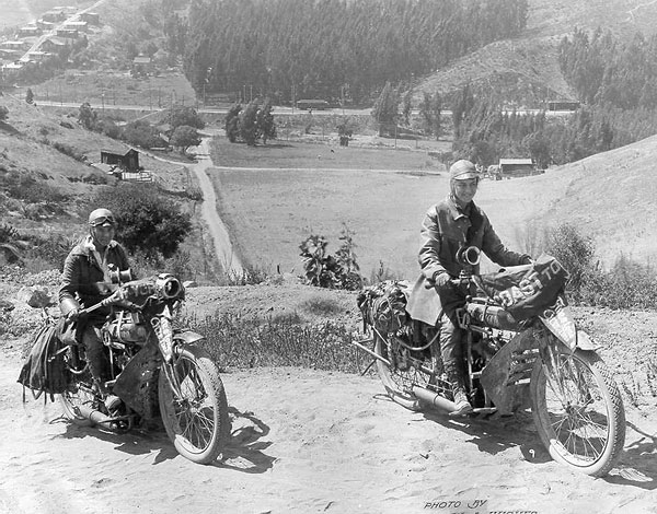 Theresa Wallach e le donne che non posano accanto alle moto, ma le guidano