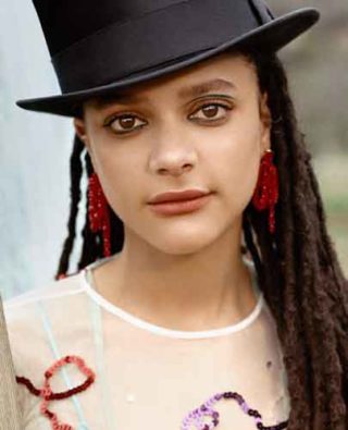 "Ho fumato erba, pianto e parlato con i piccioni": Sasha Lane, attrice per caso "Ho fumato erba, pianto e parlato con i piccioni": Sasha Lane, attrice per caso