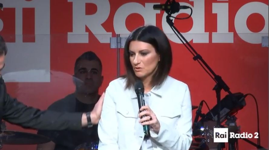 Laura Pausini: i 5 grandi amori di una donna innamorata