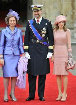 6 regole di dress code (e chi le ha infrante) per gli invitati alle nozze reali 6 regole di dress code (e chi le ha infrante) per gli invitati alle nozze reali
