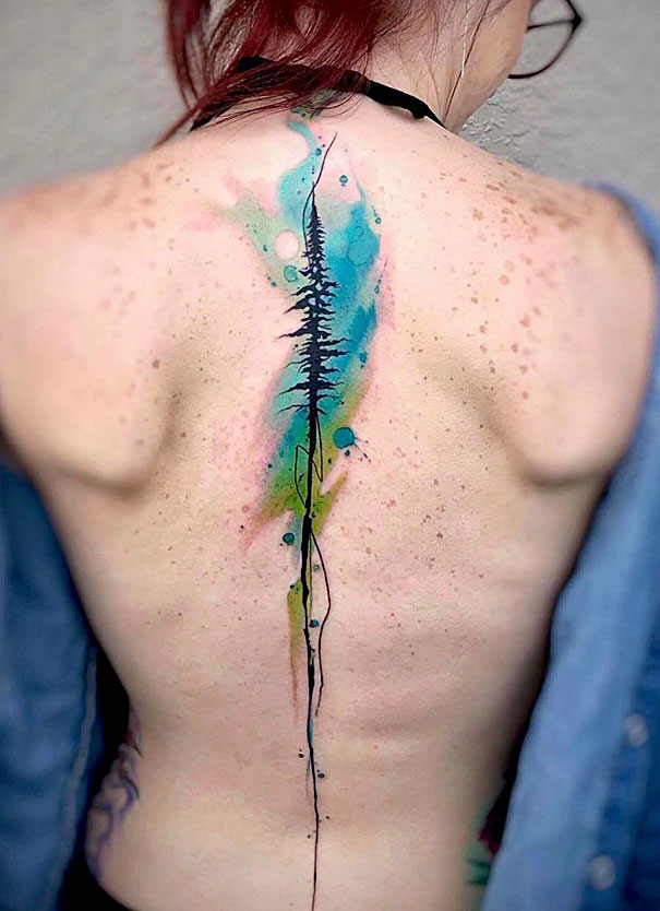 20 tatuaggi sulla spina dorsale per persone audaci
