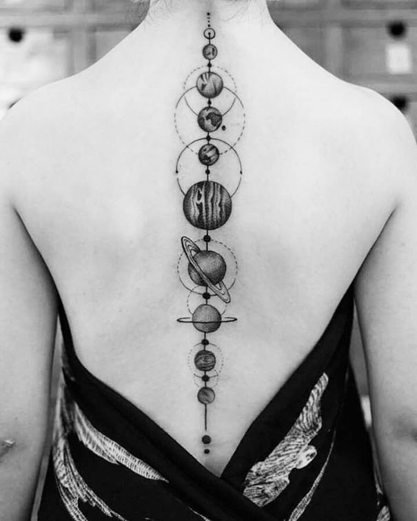 20 tatuaggi sulla spina dorsale per persone audaci