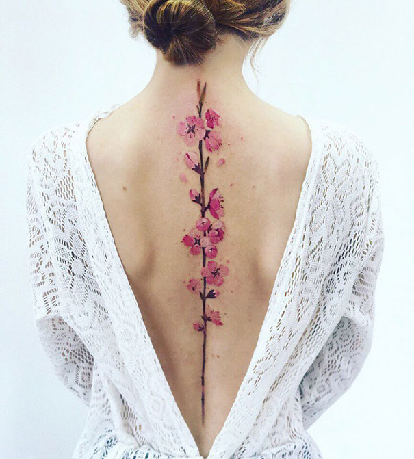 20 tatuaggi sulla spina dorsale per persone audaci
