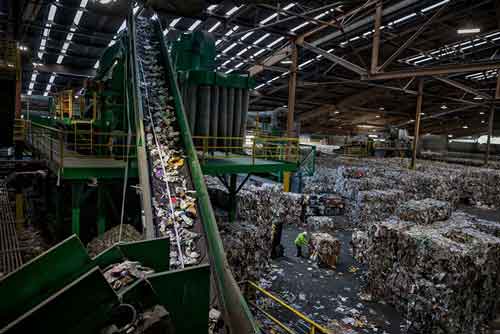 Il pianeta di plastica: come stiamo uccidendo la nostra terra