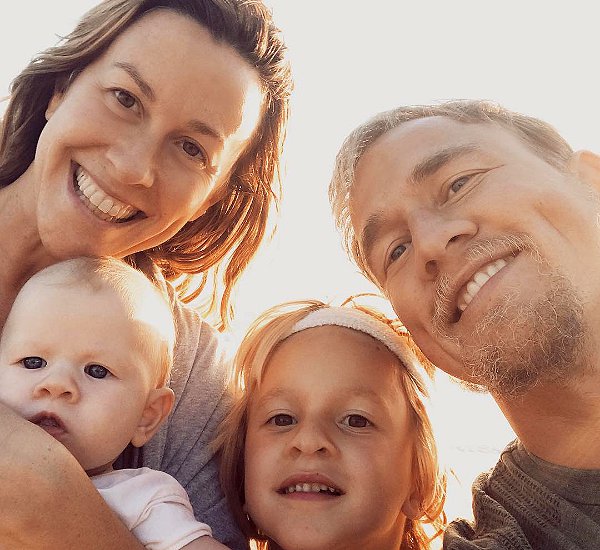 Alanis Morissette, risollevarsi dalla violenza sessuale e dalla dipendenza d'amore