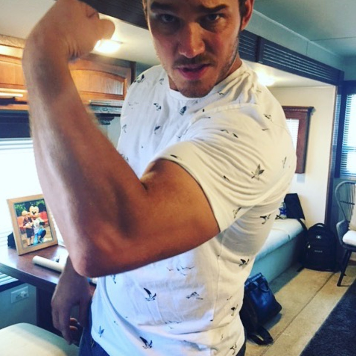 Chris Pratt: storia di uno "sfigato" diventato sex symbol