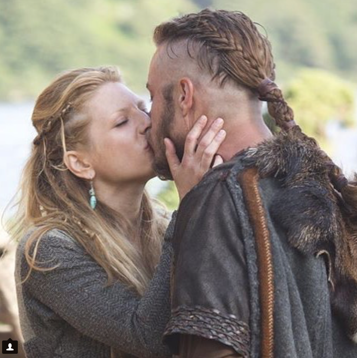 Travis Fimmel : 15 cose che non sai di un vichingo sexy e romantico