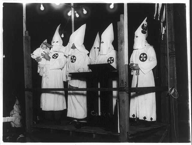 Bambini linciati e impiccati e i 15 peggiori crimini del Ku Klux Klan