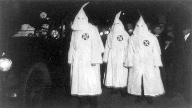 Bambini linciati e impiccati e i 15 peggiori crimini del Ku Klux Klan