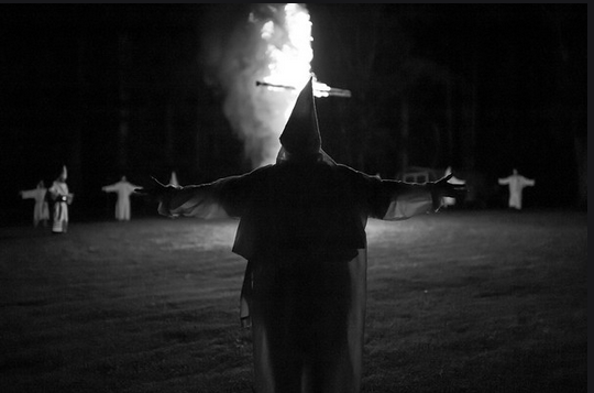 Bambini linciati e impiccati e i 15 peggiori crimini del Ku Klux Klan